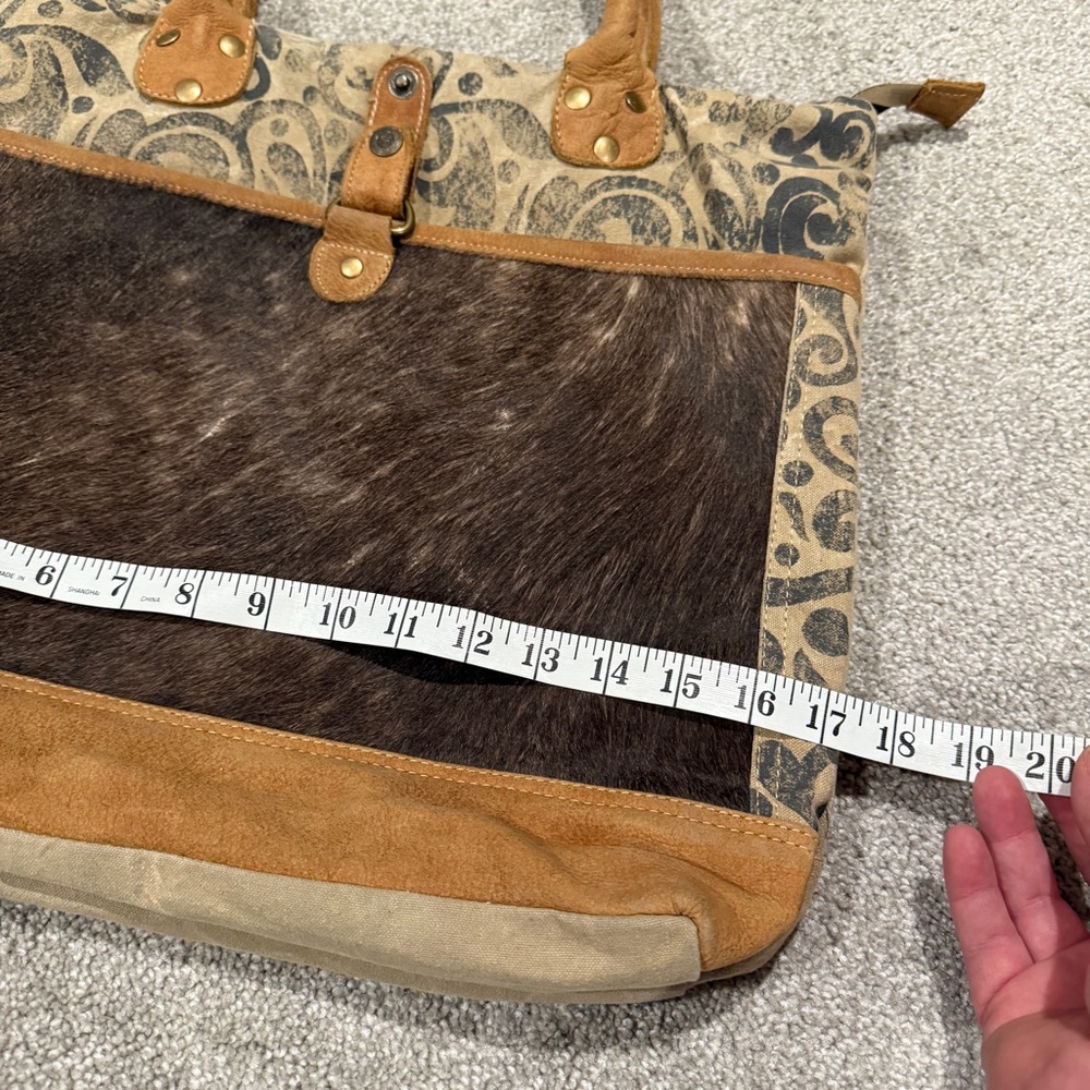 Chloe & Lex Leather Cow Hide Cotton Recycled Canvas Patchwork Tote Bag - Picture 3 of 12